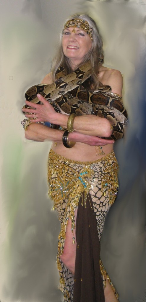 Snakey Sue with Nats and Moses Snakey Sue with Nats and Moses